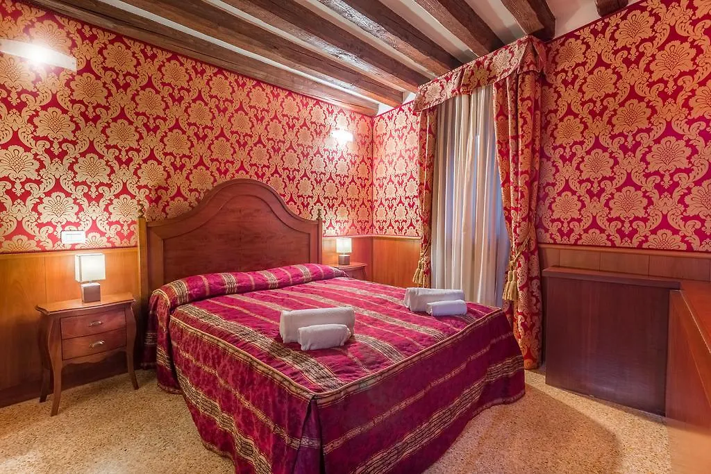 Home Venice Apartments - Piazzale Roma contacts